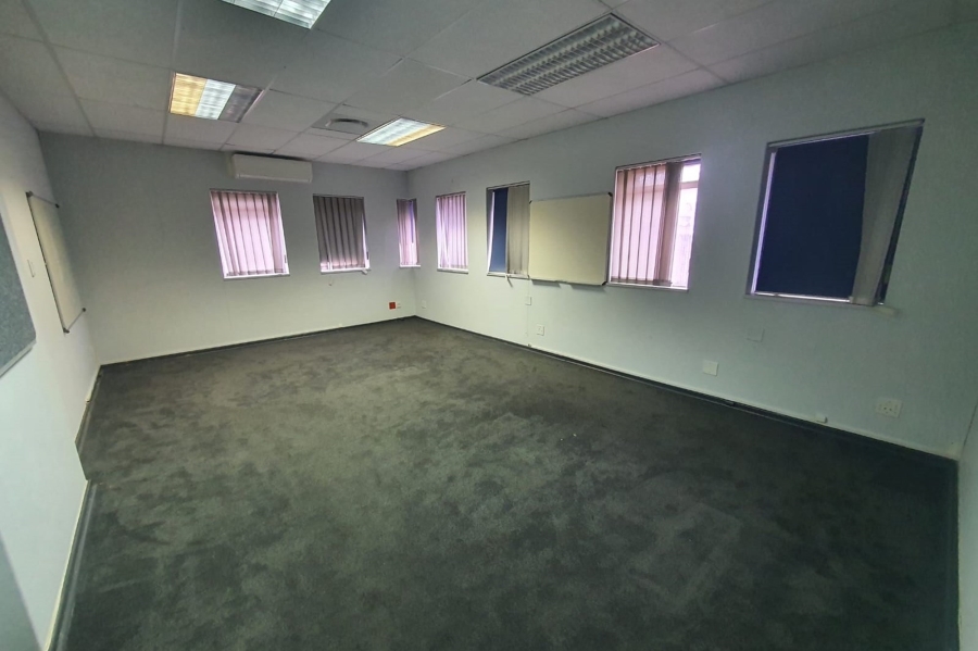 To Let commercial Property for Rent in Walmer Eastern Cape